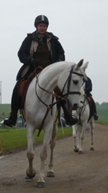 Distanzritt-2010-Ruth-Satar